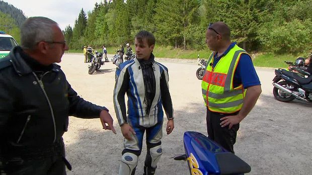 Achtung Kontrolle - Dienstag: Die Kontrolle Der Motorradpolizei