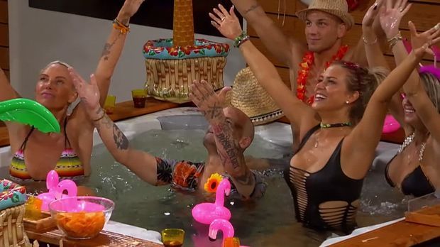 Promi Big Brother - Promi Big Brother - Tag 14: Explosive Parties, Heiße Orgien Und Ganz Viele Emotionen