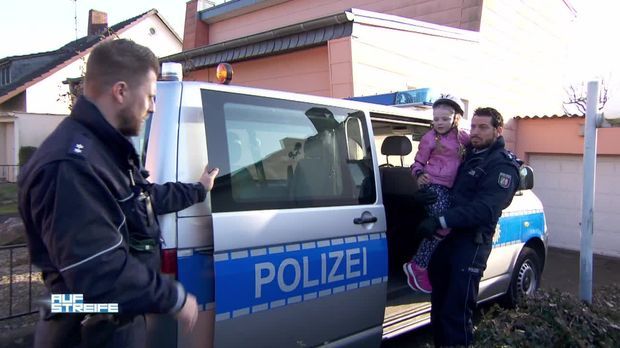 Auf Streife - Auf Streife - Babysitten Leicht Gemacht