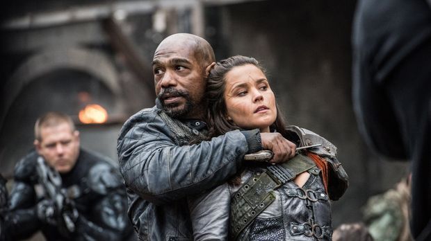 The 100 - The 100 - Staffel 3 Episode 13: Füg Dich Oder Stirb!