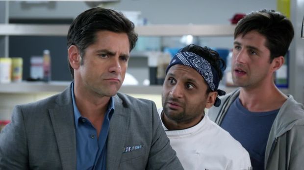 Grandfathered - Grandfathered - Staffel 1 Episode 6: Freundschaftsdienste