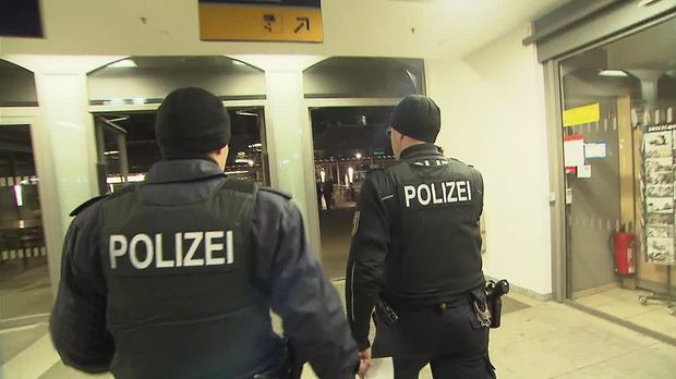 Achtung Kontrolle - Dienstag: Verfolgungsjagd Am Hauptbahnhof
