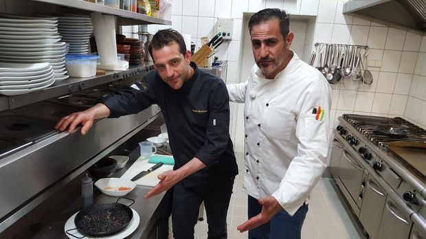 Mein Lokal, Dein Lokal - Paella: Spanische Lebensfreude In Der Pfanne